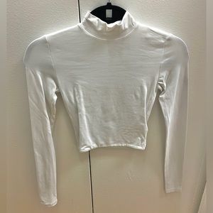 Babaton Aritzia White semi cropped long sleeve shirt